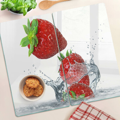 Schneidebrett glas Erdbeeren im Wasser