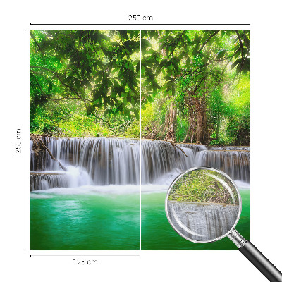 Motivtapete aus Vlies mit Wald- und Wasserfallmotiv