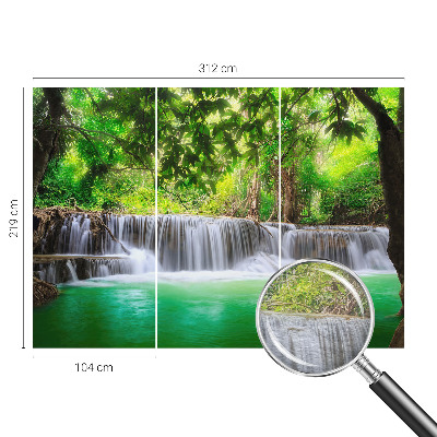 Motivtapete aus Vlies mit Wald- und Wasserfallmotiv
