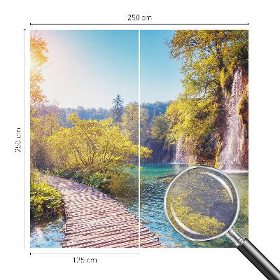 Vlies-Fototapete fürs Kinderzimmer mit einer naturnahen Landschaft