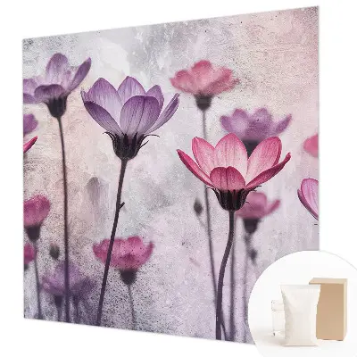 Vliestapete fürs Schlafzimmer mit pastellfarbenem Blumenmotiv