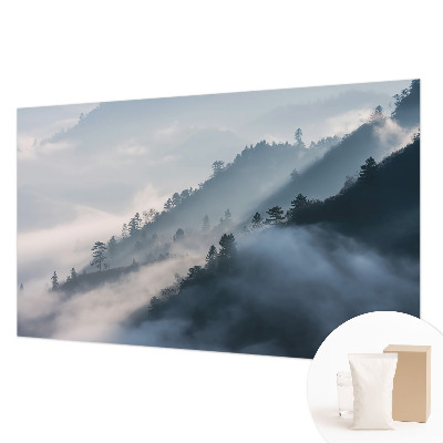 Bedruckte Vlies-Fototapete mit nebliger Landschaft als Motiv