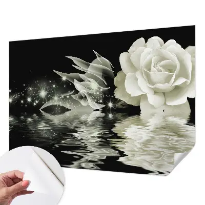 Selbstklebende Fototapete fürs Schlafzimmer mit einem Motiv einer leuchtenden Rose