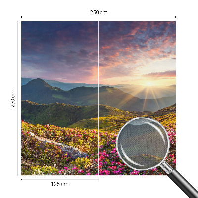 Selbstklebende Fototapete fürs Schlafzimmer mit Bergpanorama