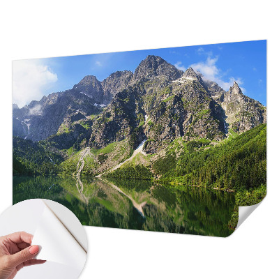 Motivtapete fürs Wohnzimmer mit malerischem Bergmotiv