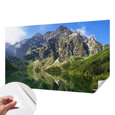 Motivtapete fürs Wohnzimmer mit malerischem Bergmotiv