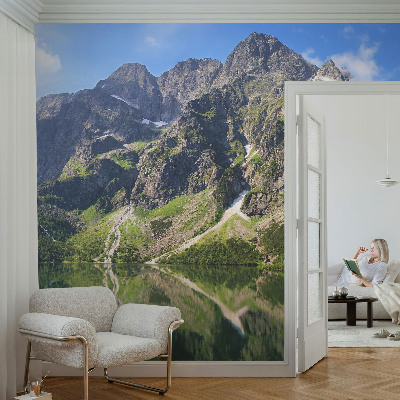 Motivtapete fürs Wohnzimmer mit malerischem Bergmotiv