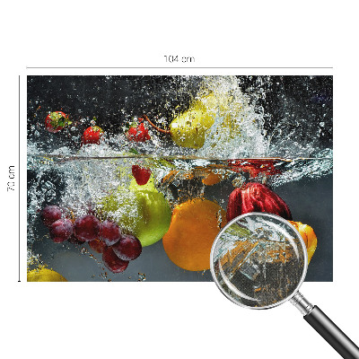 Selbstklebende Fototapete mit einem Motiv von Früchten im Wasser