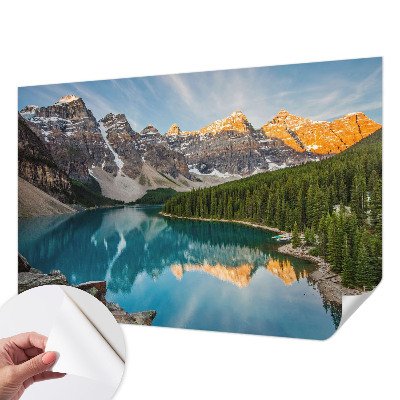 8D-Fototapete fürs Wohnzimmer mit Bergspiegelung als Motiv
