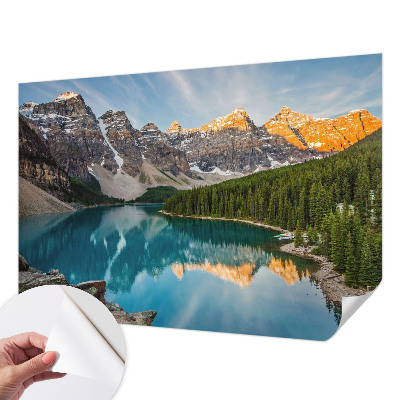 8D-Fototapete fürs Wohnzimmer mit Bergspiegelung als Motiv