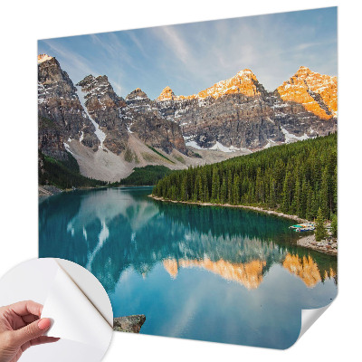 8D-Fototapete fürs Wohnzimmer mit Bergspiegelung als Motiv
