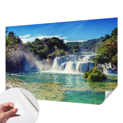 Motivtapete fürs Wohnzimmer mit einer Wasserfalllandschaft
