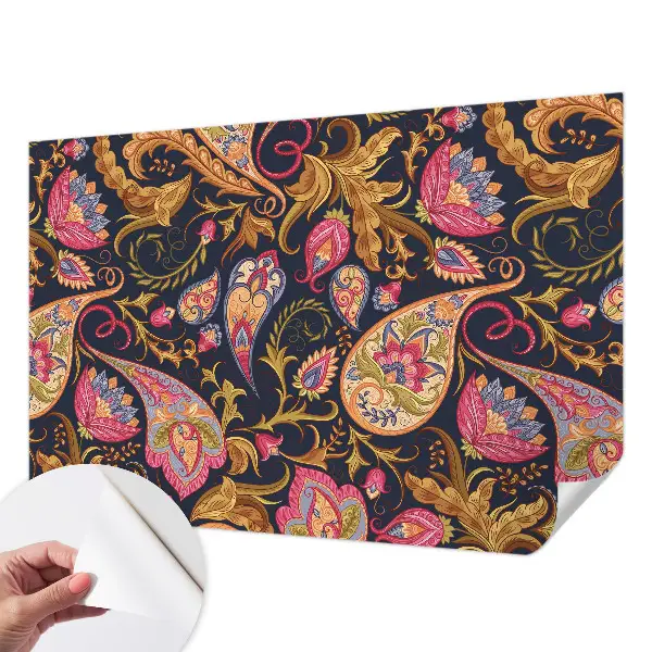 Selbstklebende Fototapete fürs Kinderzimmer mit buntem Paisley-Motiv