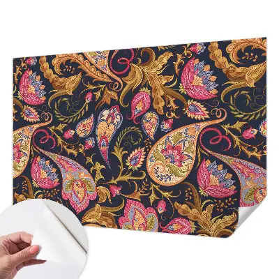 Selbstklebende Fototapete fürs Kinderzimmer mit buntem Paisley-Motiv