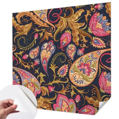 Selbstklebende Fototapete fürs Kinderzimmer mit buntem Paisley-Motiv