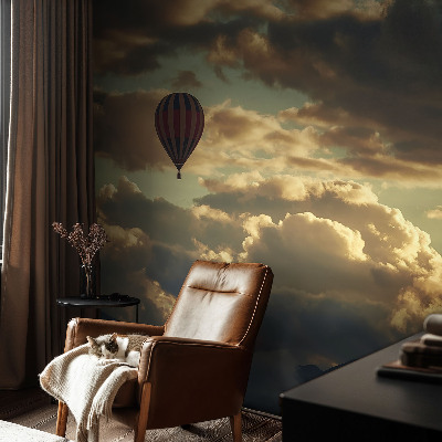 Motivtapete fürs Wohnzimmer mit einem Motiv aus Ballons zwischen den Wolken