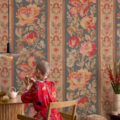 Selbstklebende Fototapete fürs Schlafzimmer mit bunten Blumen als Motiv