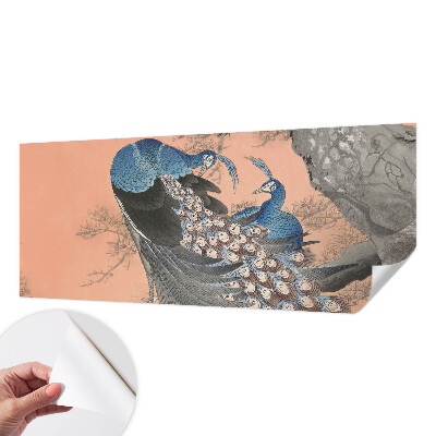 Selbstklebende Fototapete fürs Wohnzimmer mit Pfauenmuster für ein elegantes Wohnambiente