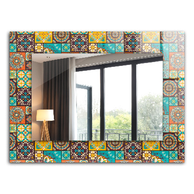 Spiegel mit ornamenten Spiegel mit ornamenten Farbige Mosaikfliese