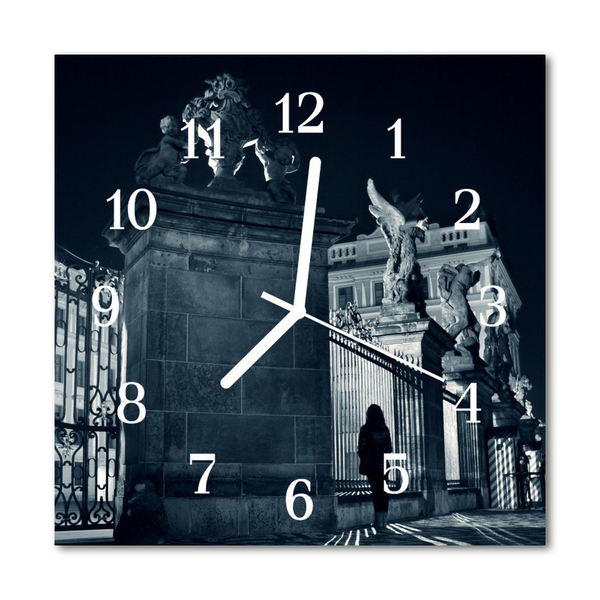 Glasuhr Wanduhr Hradschin