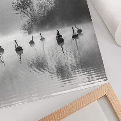 Kunstdruck leinwand Schwarz-weiße Landschaft mit Bojen und Nebel