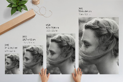 Wandposter Schwarz-Weiß-Porträt von Emotionen, Subtilität und Eleganz