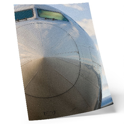 Kunstdruck leinwand Nahaufnahme eines eleganten Flugzeugs mit metallischen Details