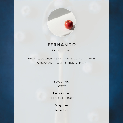 Kunstdruck leinwand Blaubeeren auf einem Löffel auf blauem Hintergrund, Eleganz