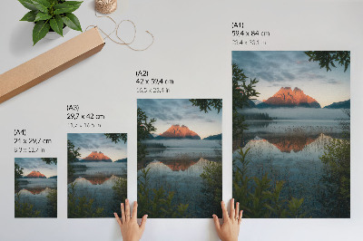 Kunstdruck leinwand Berglandschaft spiegelt sich im Wassernebel