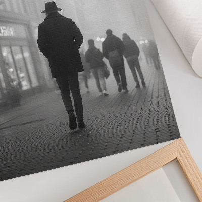 Poster Gestalt mit Hut, Nebel, Regenschirme, Geheimnis