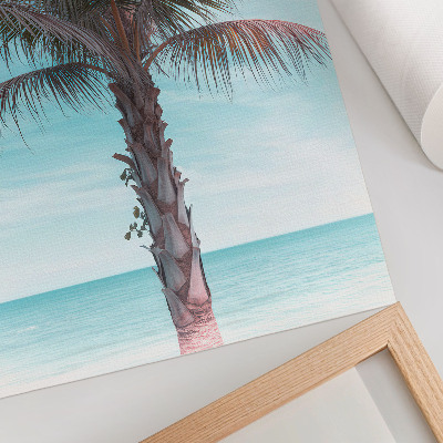 Wandposter Palme über dem azurblauen Meer, samtener Himmel, tropisch