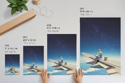 Wandposter Mädchen auf dem Flügel eines Flugzeugs – Universum-Bücher