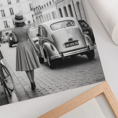 Poster Frau mit Retro-Charme in der Stadt, klassisches Auto