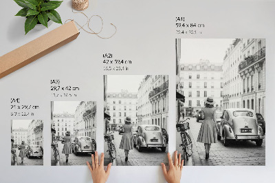 Poster Frau mit Retro-Charme in der Stadt, klassisches Auto