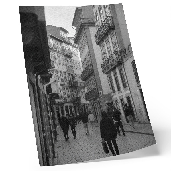 Kunstdruck leinwand Straßenarchitektur in Schwarz-Weiß, Menschen