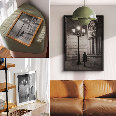 Wandposter Schwarz-weiße Architektur mit einer Laterne bei Nacht