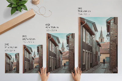 Poster Enge Straße, Mietshäuser, Turm, blauer Mantel