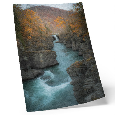 Poster Herbstlandschaft, Gebirgsfluss, felsige Hänge