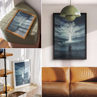 Wandposter Ein magischer Baum vor dem Hintergrund einer nächtlichen Landschaft.