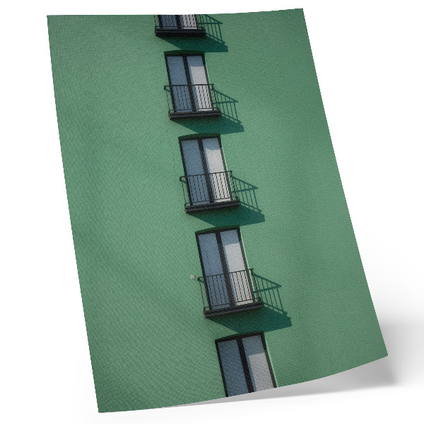 Wandposter Grüne Fassade, Fenster, Balkone, Schatten, modern