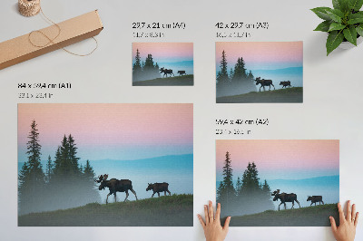 Poster kunstdruck Elche am Morgen vor dem Hintergrund von Nebel und Bäumen