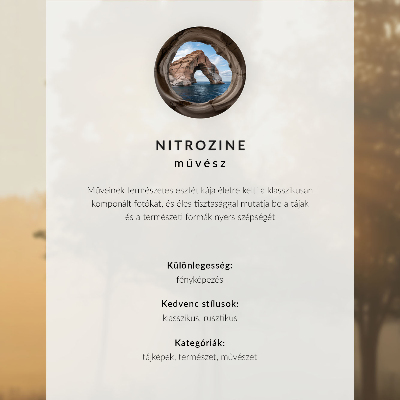 Poster Ein nebliges Panorama eines Waldes voller Grün und Grau