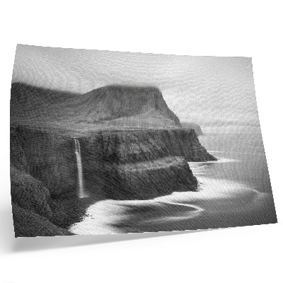 Poster kunstdruck Eine friedliche Landschaft mit Wasserfall und Bergen
