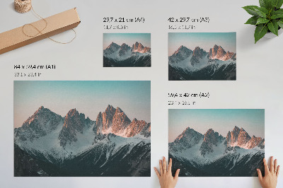 Kunstdruck poster Pastellfarbene Berge im Licht der untergehenden Sonne