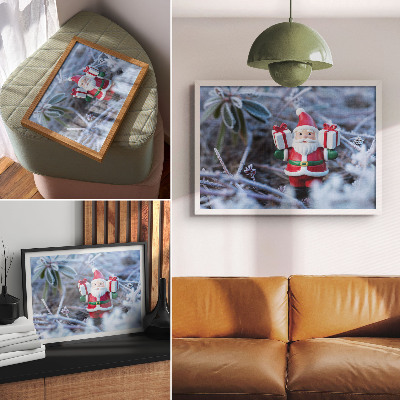 Poster Weihnachtsmann mit Geschenken in winterlicher Umgebung