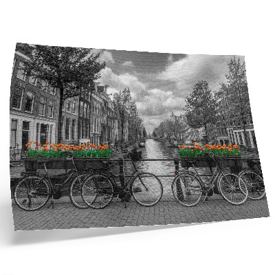 Poster Ein bezaubernder Blick auf den Kanal, Fahrräder, Tulpen, Schwarz und Orange.