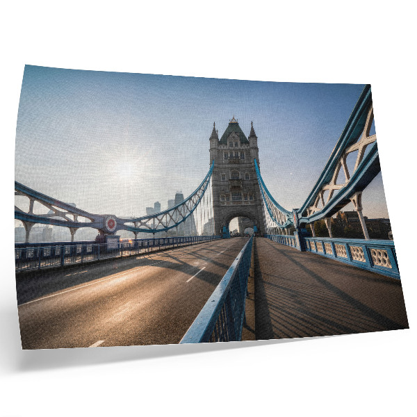 Poster kunstdruck Eine klassische Stadtbrücke im Sonnenschein