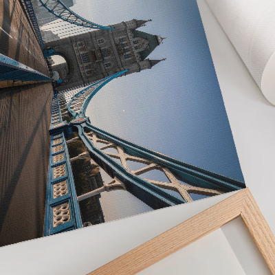 Poster kunstdruck Eine klassische Stadtbrücke im Sonnenschein