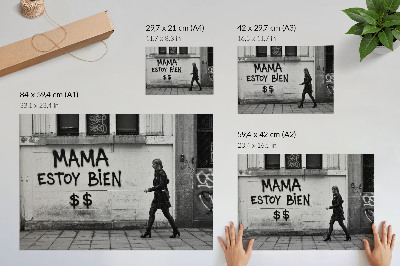 Kunstdruck poster Kontrastierende Stadtszene mit schwarz-weißen Graffiti