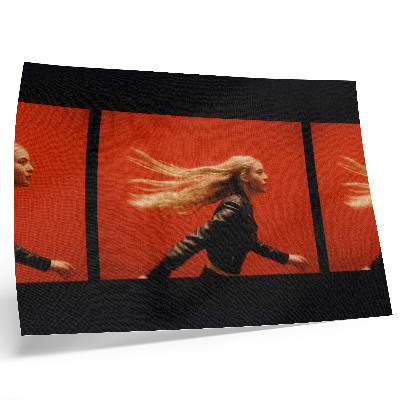 Poster kunstdruck Drei Aufnahmen von Laufen, roter Hintergrund, moderne Energie